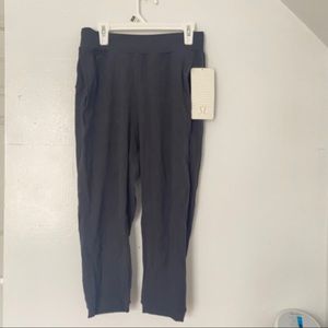 COPY - NWT LULU LEMON CROP LEGGINGS
